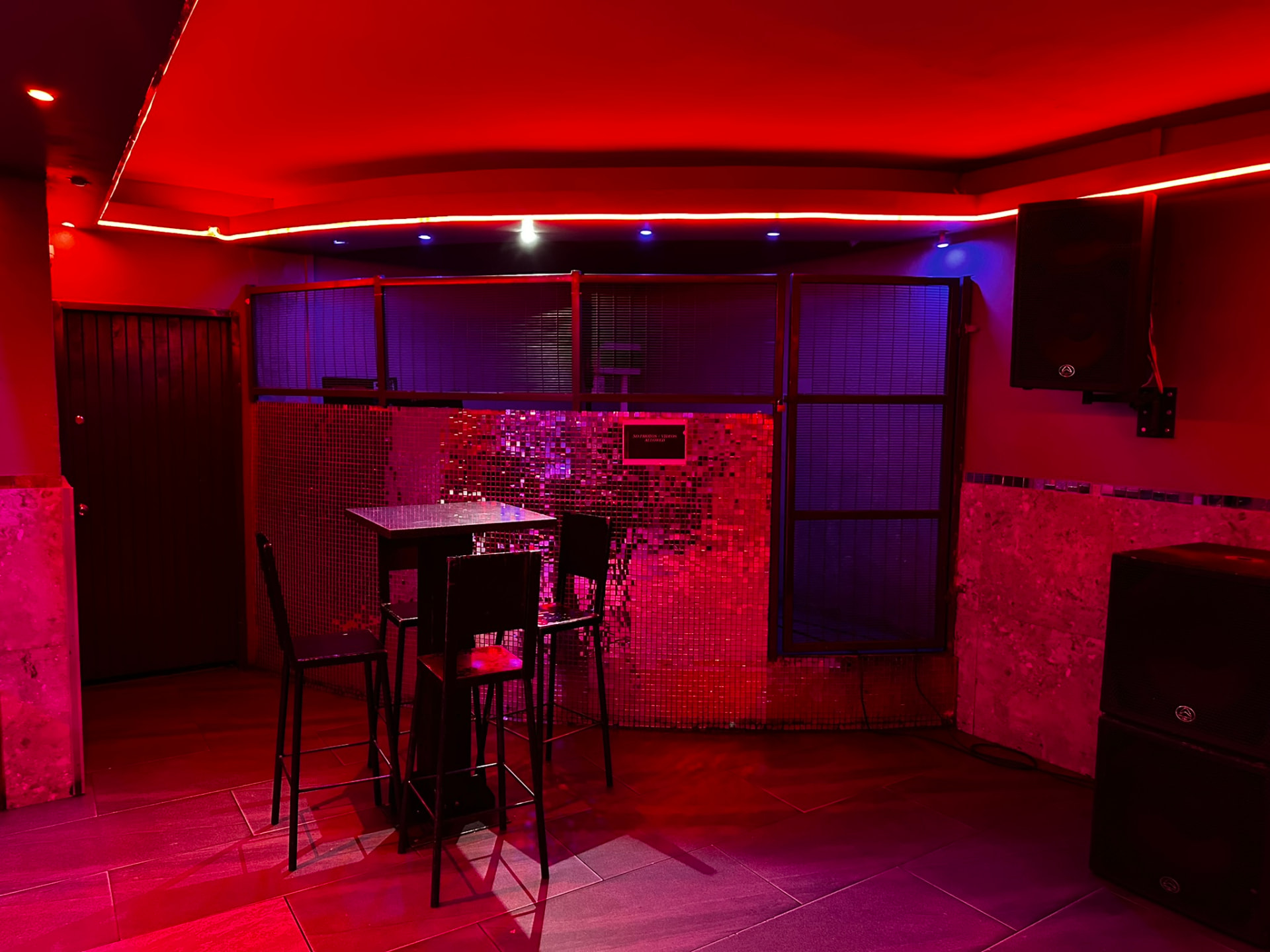 Corner seating and disco wall at Cheeky Tiger Germiston